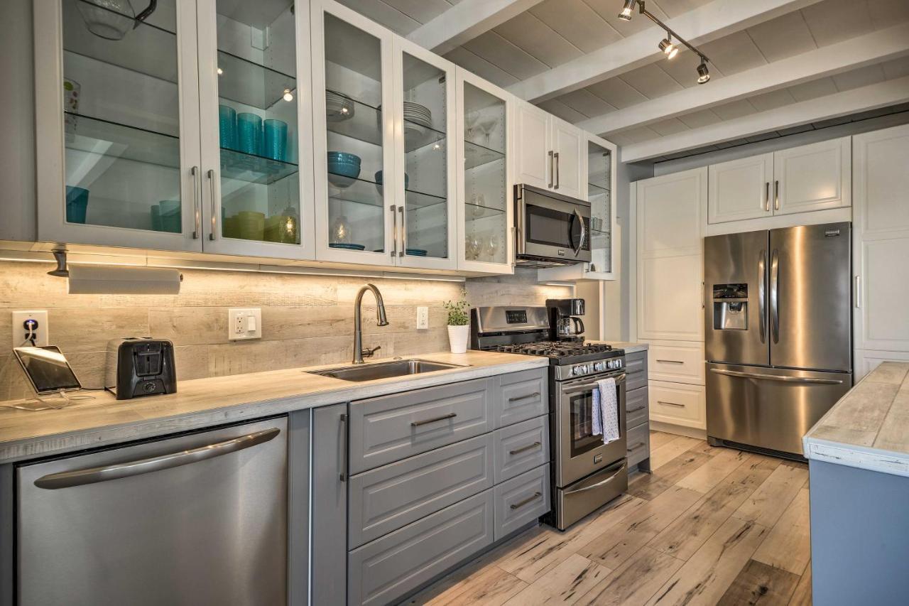 Remodeled Ventura Beach Home With Yard And Fire Pit! المظهر الخارجي الصورة